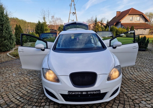 Seat Leon cena 22800 przebieg: 206380, rok produkcji 2012 z Płock małe 277